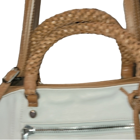 Gorgeous Gryson Leather Tote NWOT ๐ - Picture 7 of 11